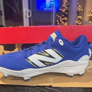New Balance Blue and White NWT CLEATS